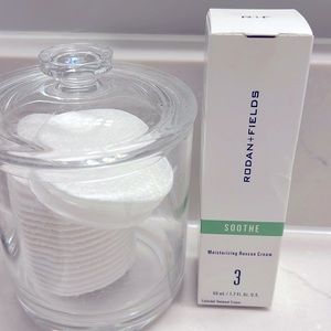 Rodan + Fields Soothe Moisturizing Rescue Cream
